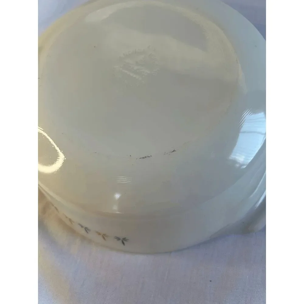 Anchor Hocking Fire King Candle Glow 439 3 Quart Casserole Dish with Lid